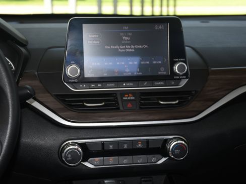 Used 2023 Nissan Altima 2.5 SV image 14