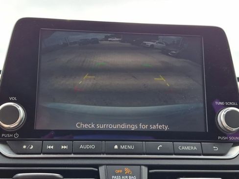 Used 2024 Nissan Altima 2.5 SV FWD image 10