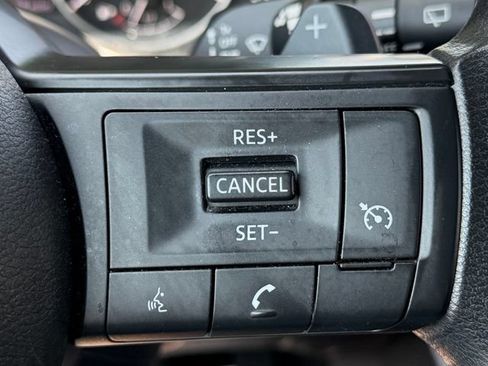 Used 2024 Nissan Rogue S FWD image 17