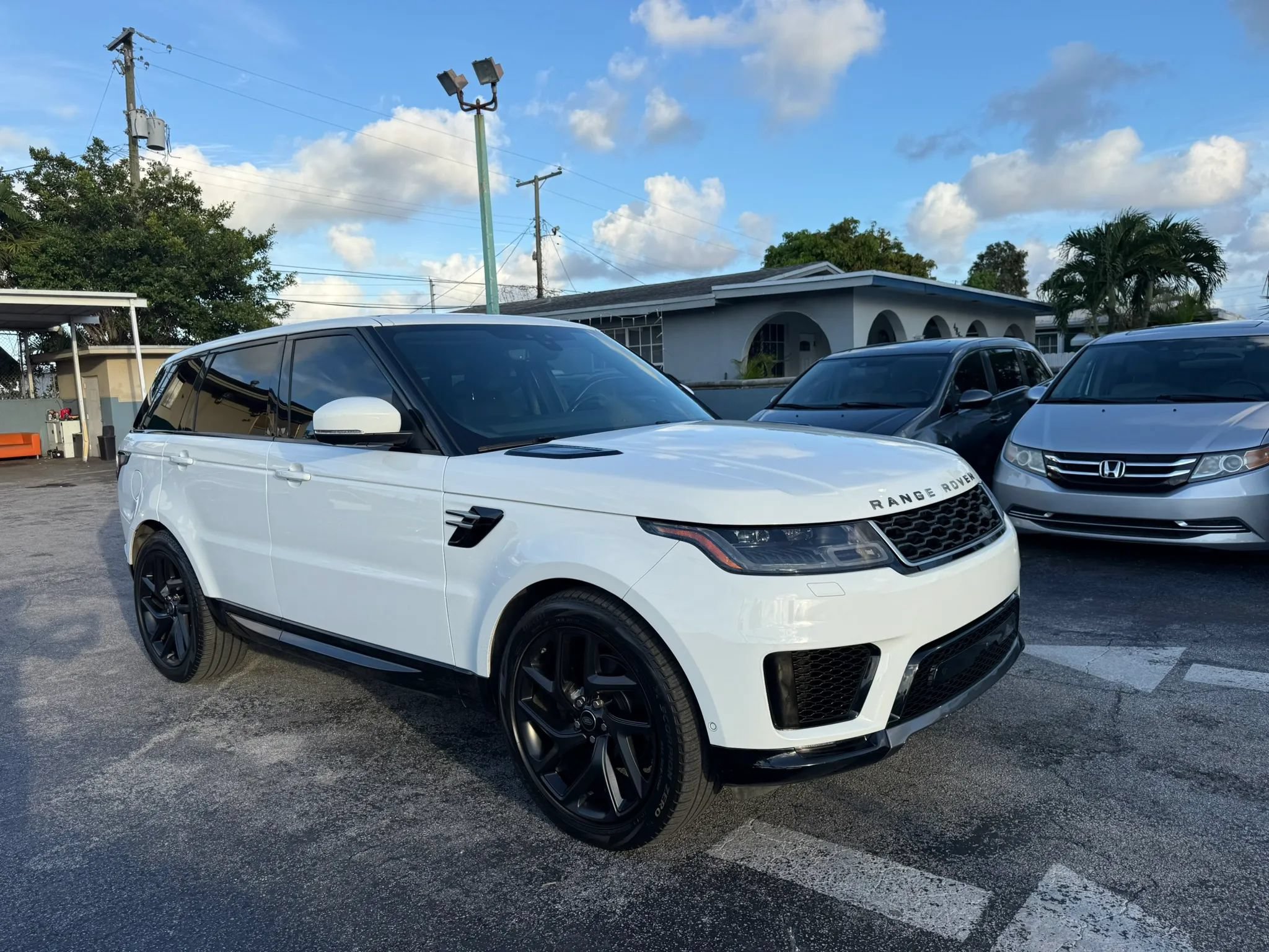 Used 2018 Land Rover Range Rover Sport HSE AWD/4WD image 7