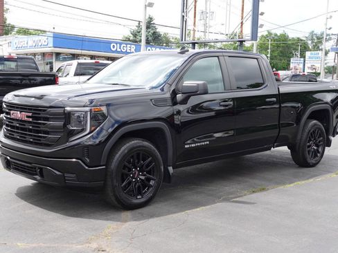 Used 2023 GMC Sierra 1500 Pro w/ Graphite Edition AWD/4WD image 2