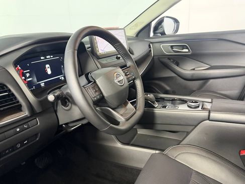 Used 2026 Nissan Rogue Platinum w/ Platinum Premium Package AWD/4WD image 18