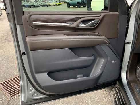 Used 2024 GMC Yukon Denali w/ Advanced Technology Package image 21