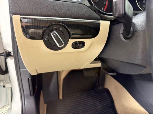 Used 2016 Volkswagen Jetta SEL w/ Lighting Package FWD image 14