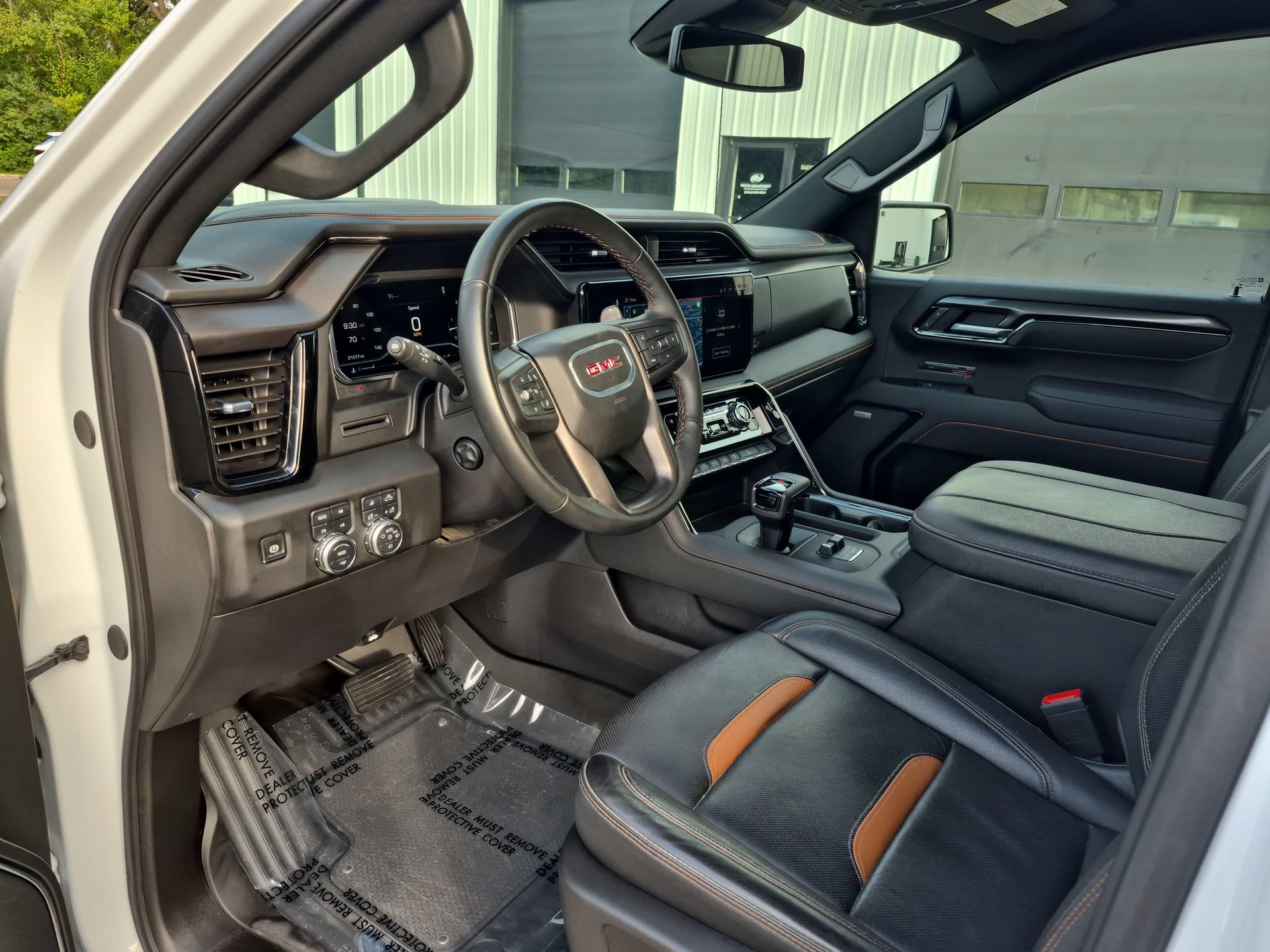 Used 2025 GMC Sierra 1500 AT4 AWD/4WD image 11