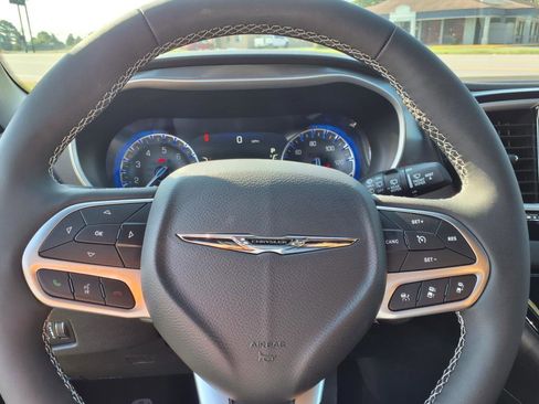 New 2025 Chrysler Voyager LX image 44