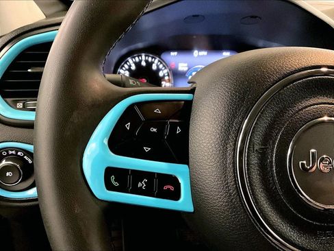 Used 2021 Jeep Renegade Latitude image 17