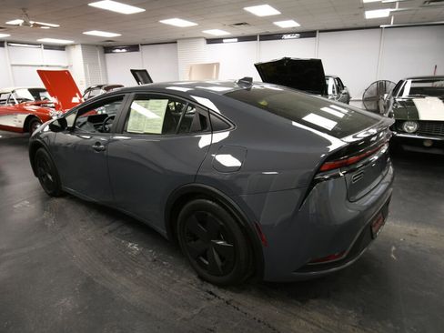 Certified 2024 Toyota Prius LE image 5