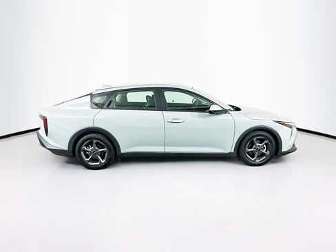 Used 2025 Kia K4 LXS image 10