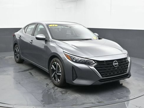 Used 2024 Nissan Sentra SV FWD image 6
