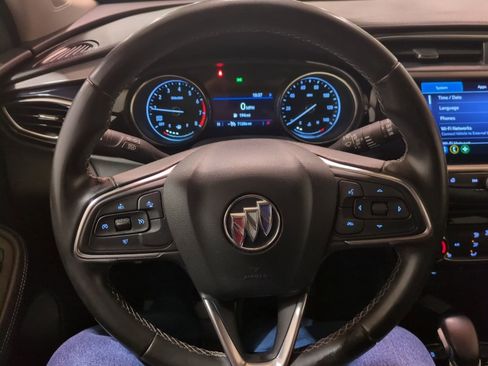 Used 2021 Buick Encore GX Preferred w/ Cold Weather Comfort Package image 17