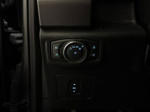 Used 2016 Ford F150 XLT w/ Equipment Group 302A Luxury AWD/4WD image 21