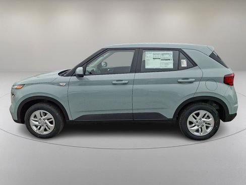 New 2026 Hyundai Venue SE image 4