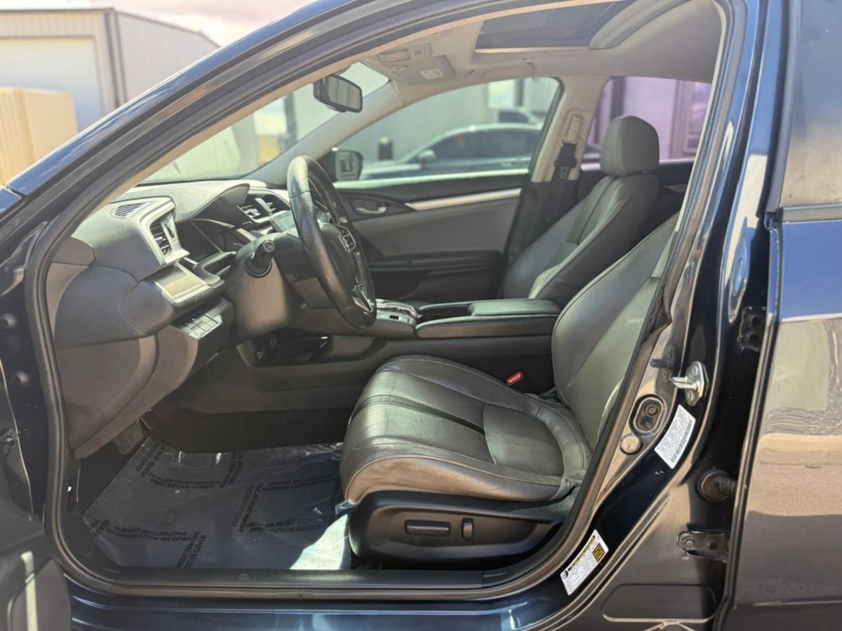 Used 2017 Honda Civic Touring image 23