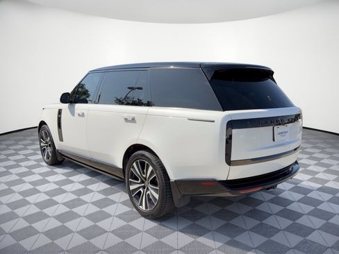 Used 2023 Land Rover Range Rover SV AWD/4WD image 3