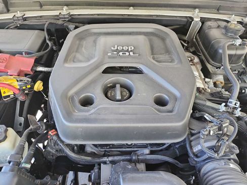 Used 2021 Jeep Wrangler Rubicon AWD/4WD image 13