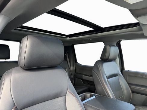 Used 2023 Ford F250 Lariat w/ Sport Appearance Package image 30