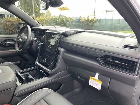 New 2026 GMC Yukon XL AT4 Ultimate AWD/4WD image 30