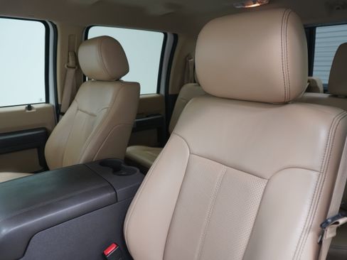 Used 2016 Ford F350 Lariat w/ Lariat Interior Package AWD/4WD image 11