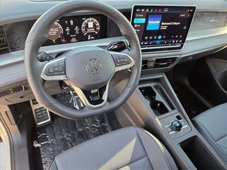 New 2026 Volkswagen Tiguan SE R-Line FWD video 3