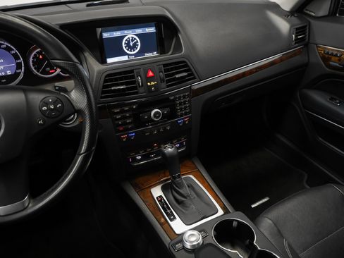 Used 2010 Mercedes-Benz E 550 Coupe image 36
