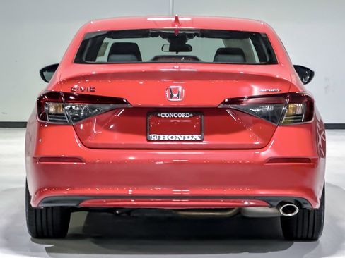 Used 2025 Honda Civic Sport image 10