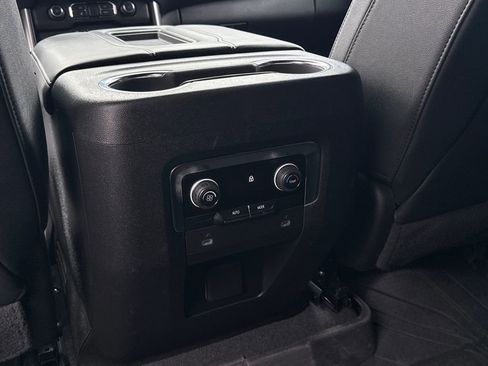 Used 2023 Chevrolet Tahoe Z71 image 34