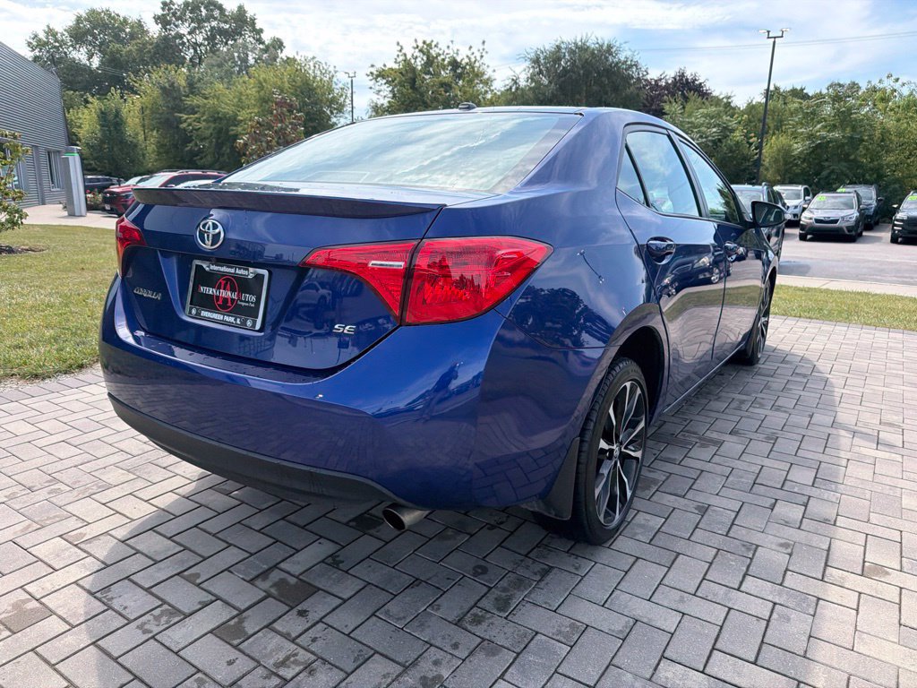 Used 2018 Toyota Corolla SE w/ SE Premium Package FWD image 6