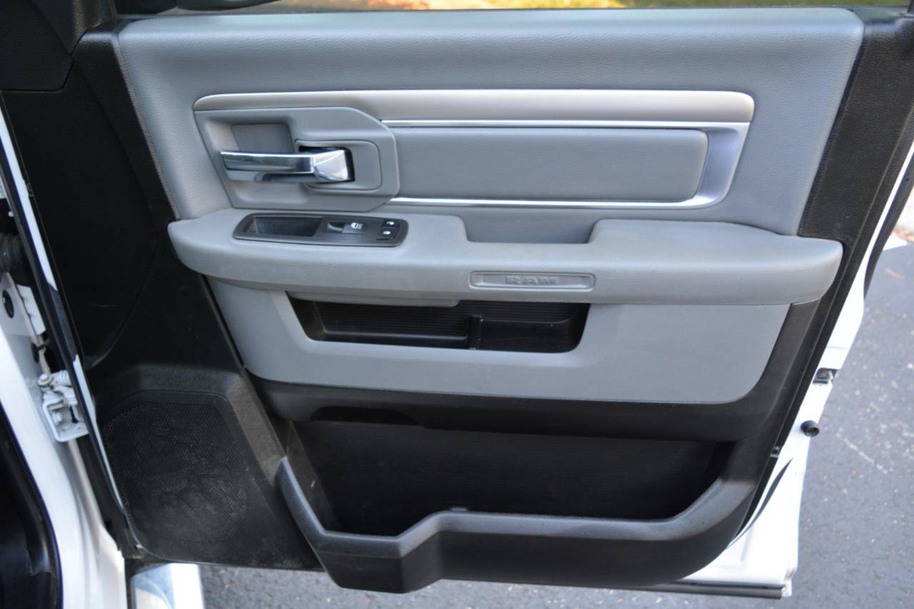Used 2019 RAM 1500 Big Horn RWD image 18