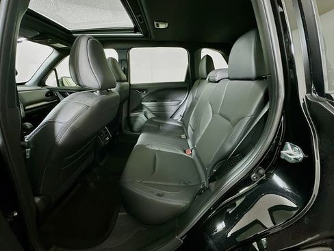Used 2025 Subaru Forester Limited image 25