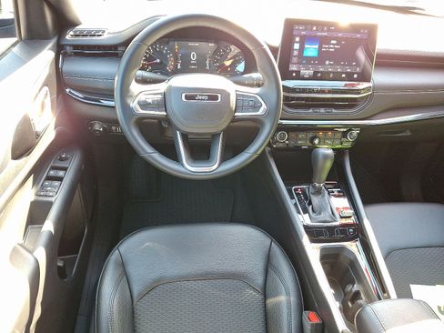 Certified 2022 Jeep Compass Altitude w/ Convenience Group image 12