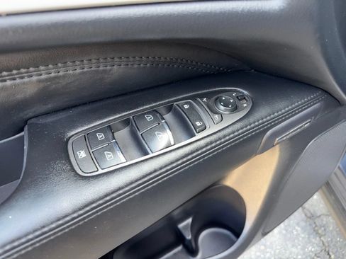 Used 2013 INFINITI JX35 FWD w/ Premium Pkg image 18