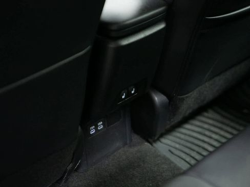 Used 2023 Toyota Prius Limited image 27