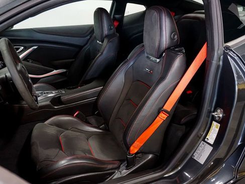 Used 2018 Chevrolet Camaro ZL1 image 9