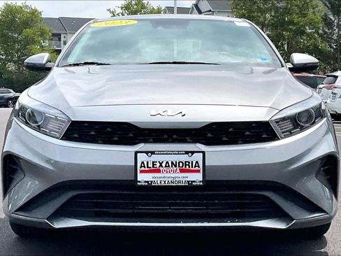 Used 2023 Kia Forte LXS w/ LXS Technology Package FWD image 3