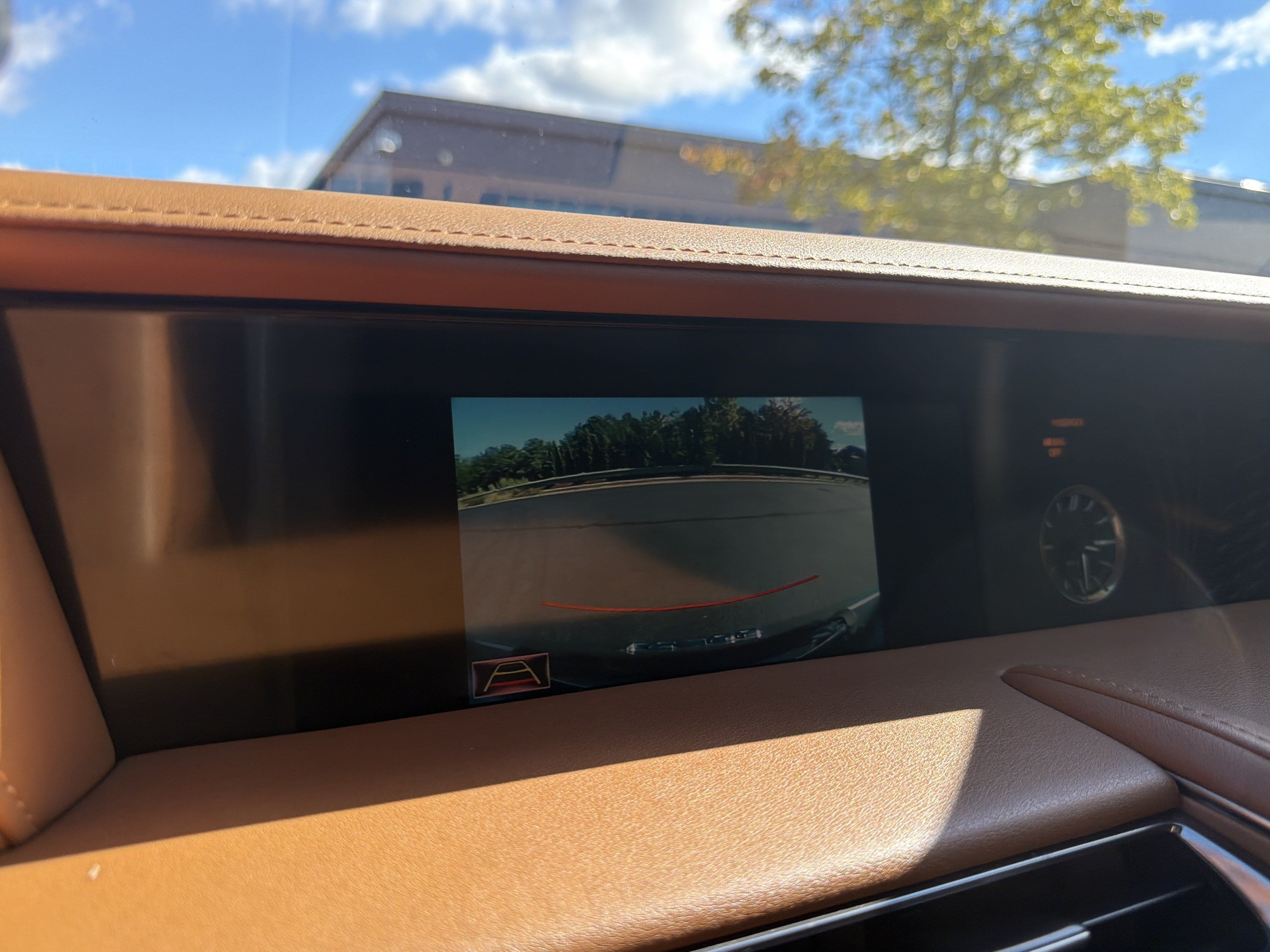 Used 2018 Lexus LC 500 Coupe w/ Performance Package RWD image 38