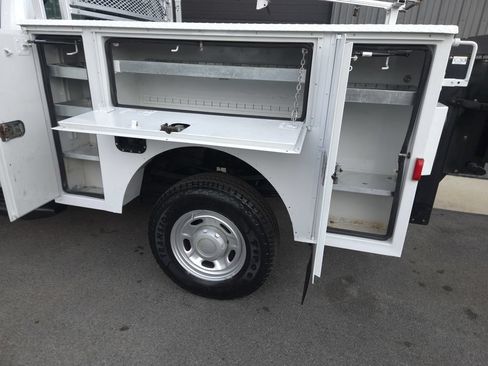 Used 2012 Ford F350 XL w/ Skid Plate Pkg AWD/4WD image 4