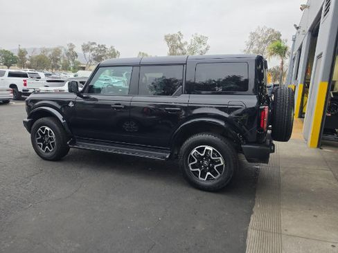 Used 2025 Ford Bronco Outer Banks AWD/4WD image 6