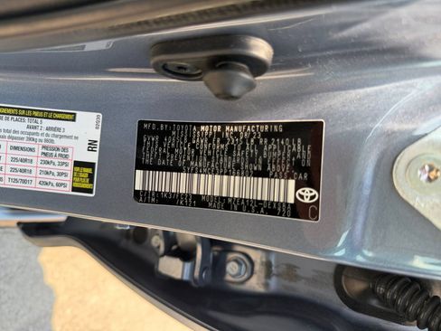 Used 2023 Toyota Corolla SE FWD image 32