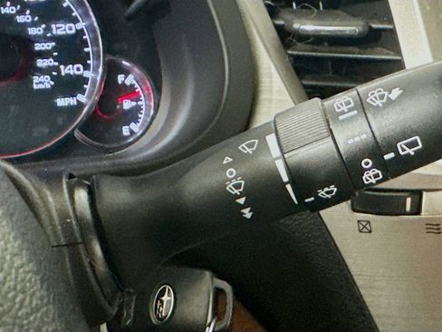 Used 2013 Subaru Outback 2.5i Limited w/ Moonroof Pkg image 13