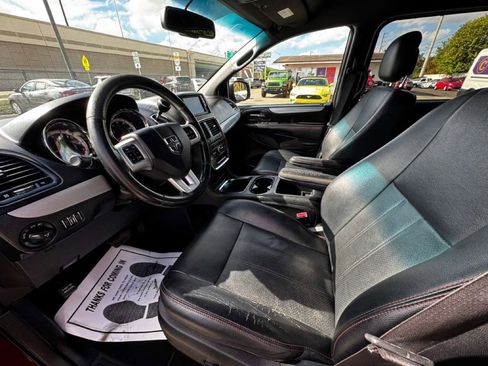 Used 2017 Dodge Grand Caravan GT image 16