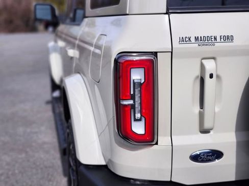 Certified 2025 Ford Bronco Outer Banks image 9