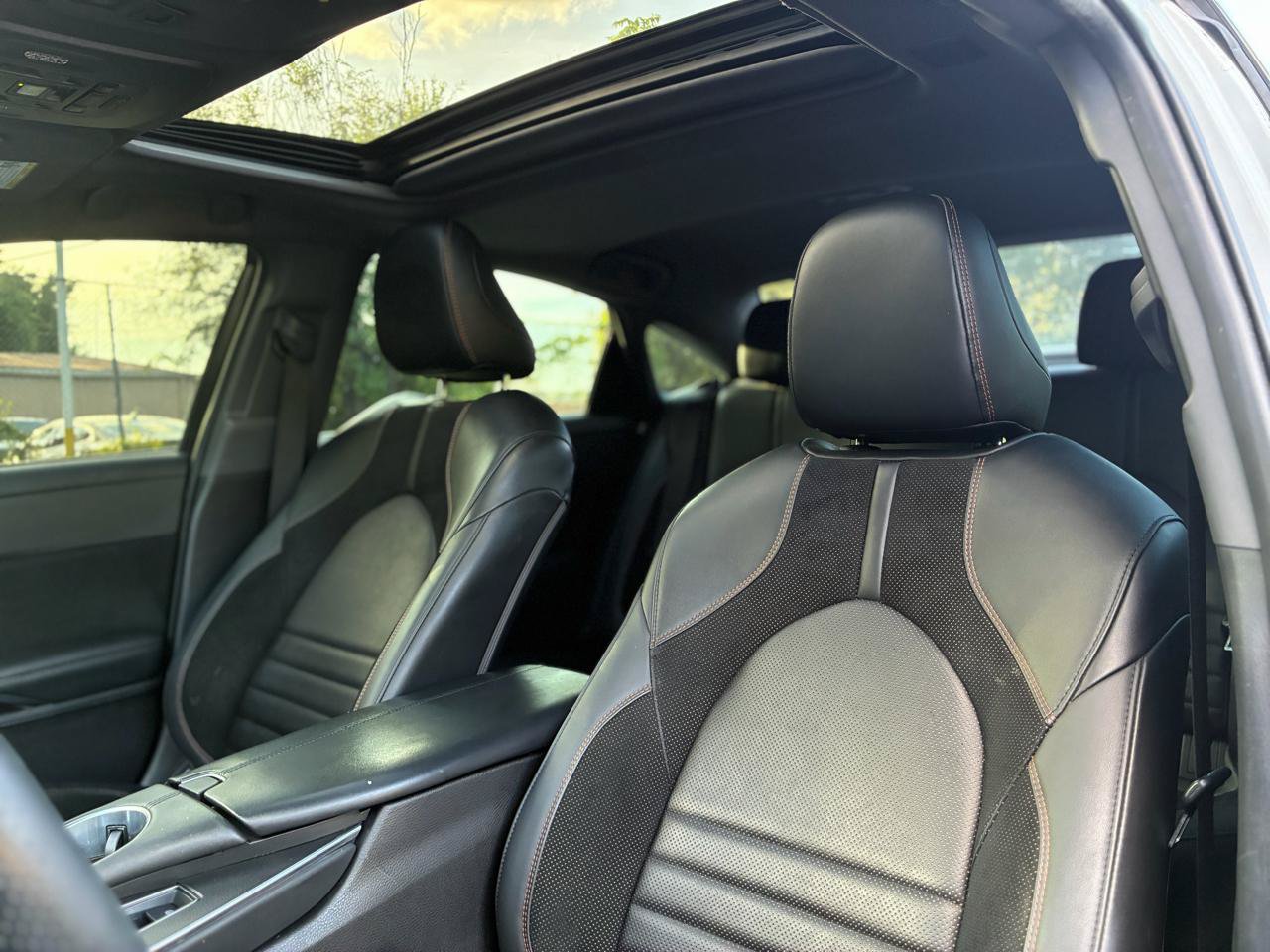 Used 2019 Toyota Avalon Touring FWD image 13