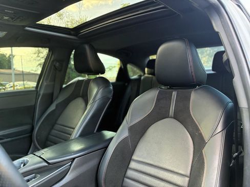 Used 2019 Toyota Avalon Touring FWD image 13