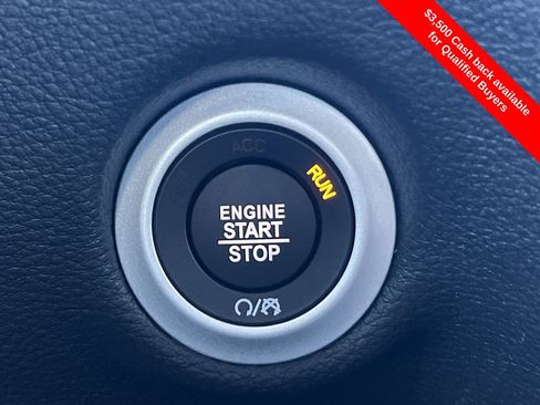 New 2026 Chrysler Pacifica Select w/ S Appearance Package image 9