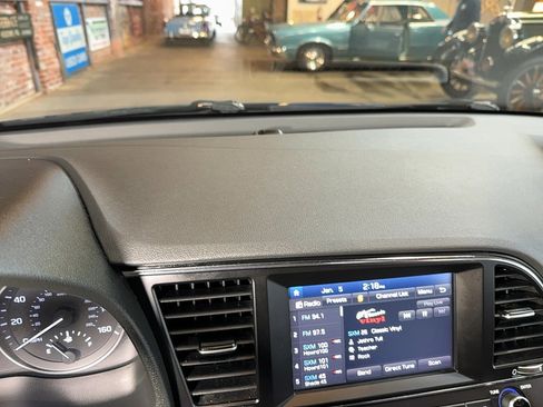 Used 2018 Hyundai Elantra Value Edition image 37