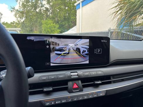 Used 2025 Kia K4 FWD image 25