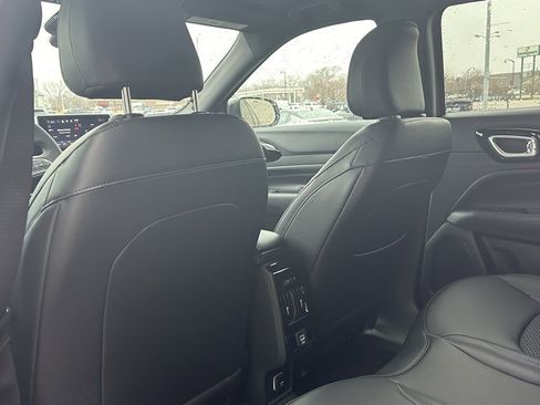 New 2026 Jeep Compass Latitude image 12