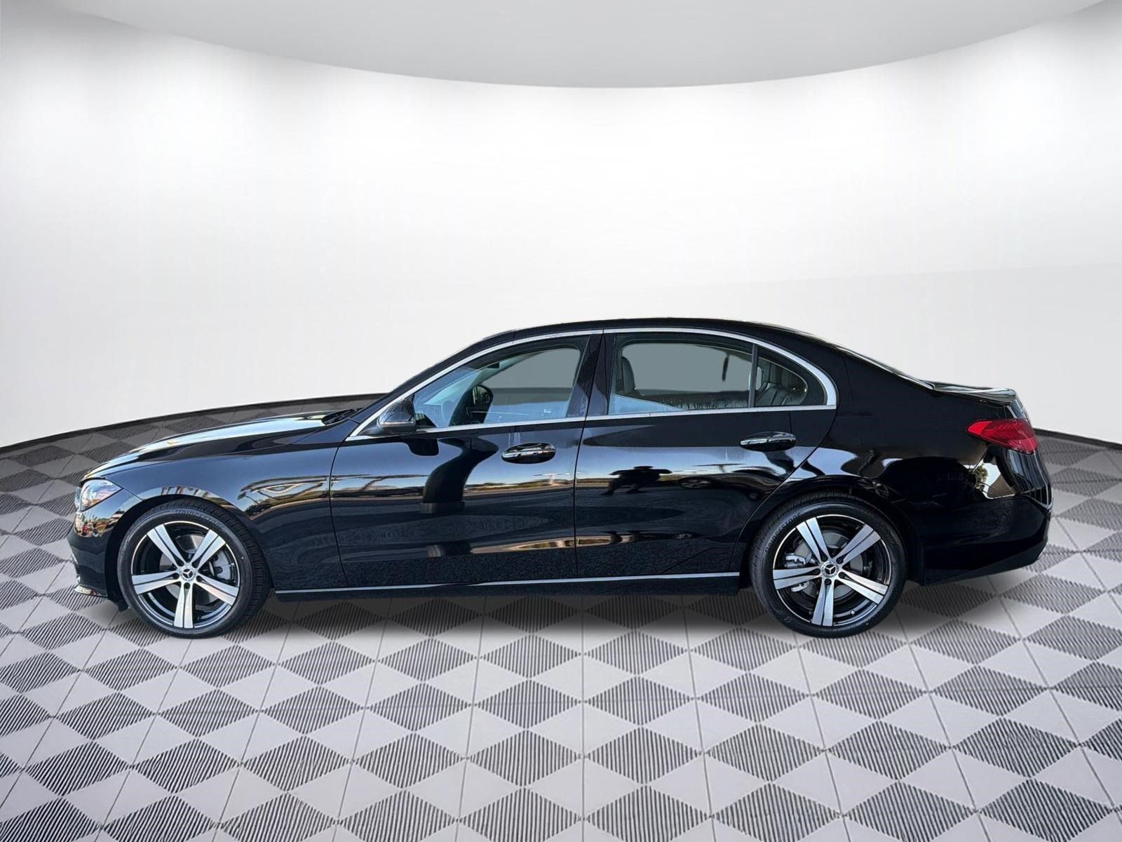 Used 2026 Mercedes-Benz C 300 4MATIC Sedan image 2