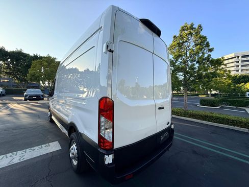 Used 2022 Ford Transit 350 148 High Roof AWD w/ Load Area Protection Package image 4